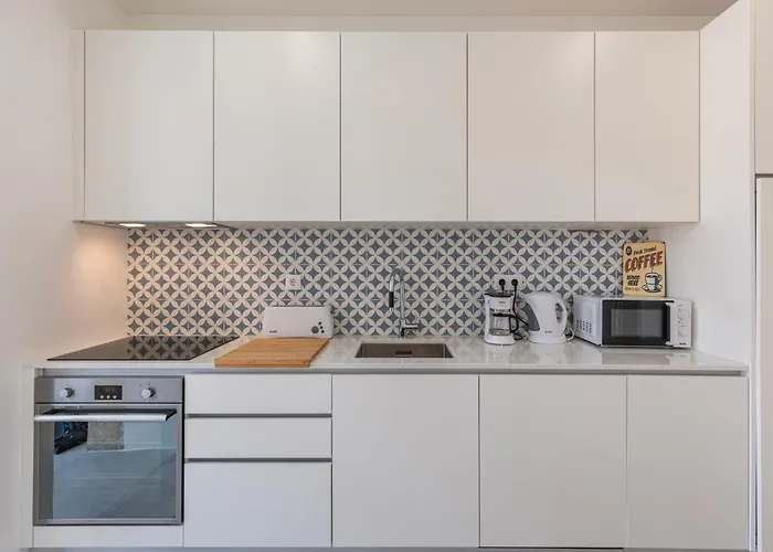 Appartement 2bdr Charm In Belem's Heart By Lovelystay *