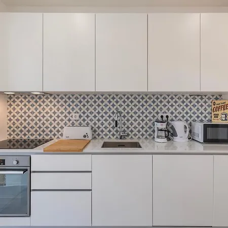 Appartement 2bdr Charm In Belem's Heart By Lovelystay *