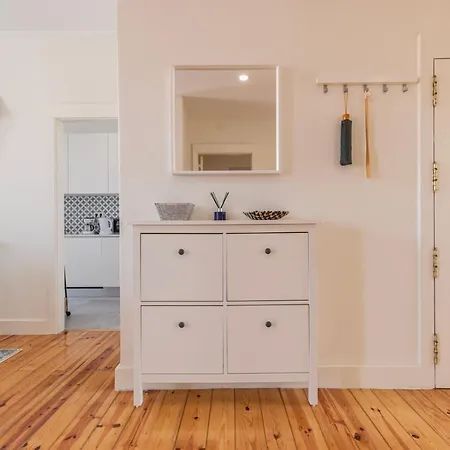 Appartement 2bdr Charm In Belem's Heart By Lovelystay